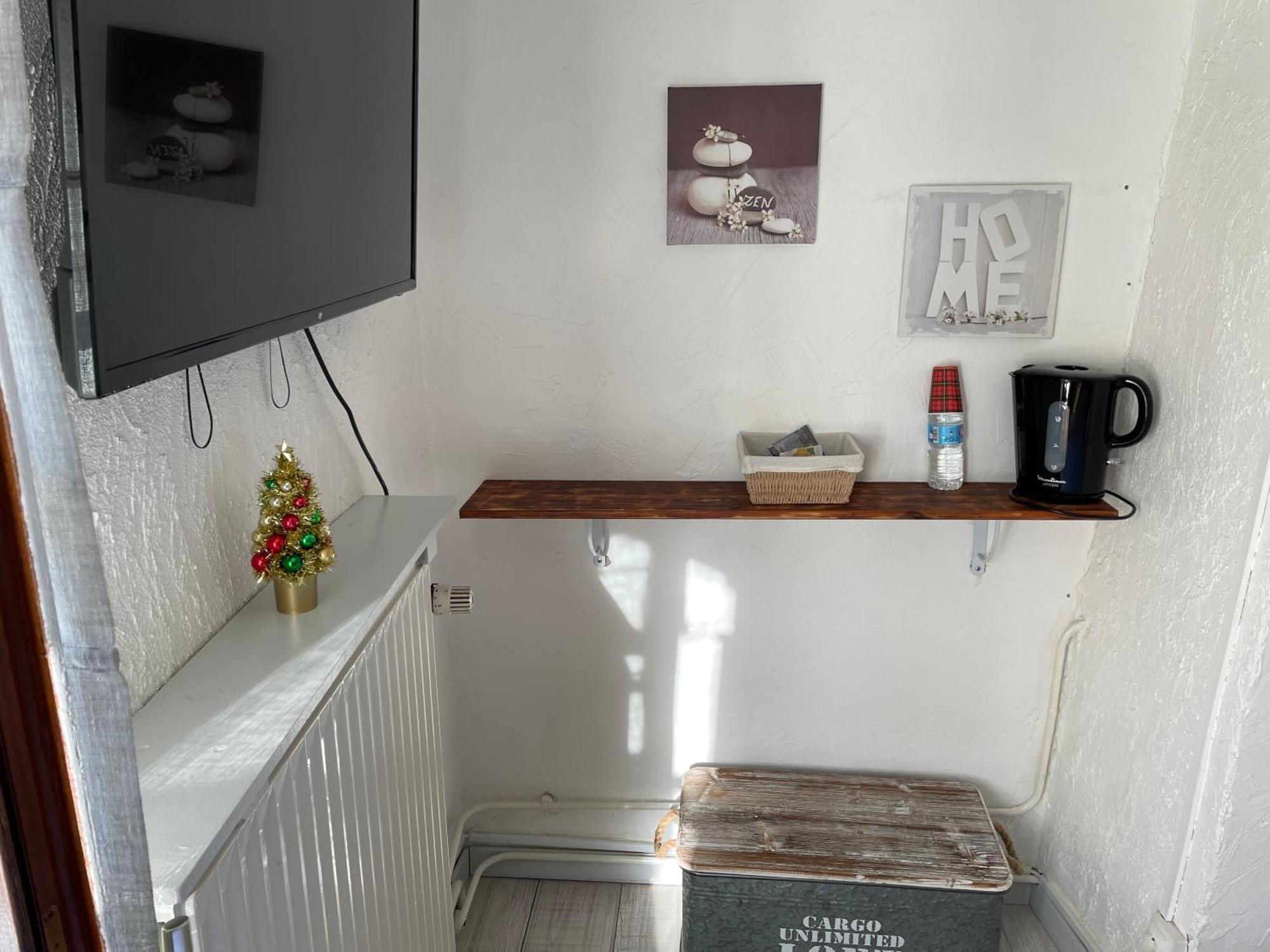 Le Regrimet Avec Parking Gratuit Et Prive Bed & Breakfast Lens-Lestang Exterior photo